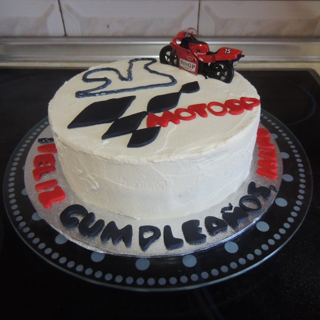 MotoGP cake 2