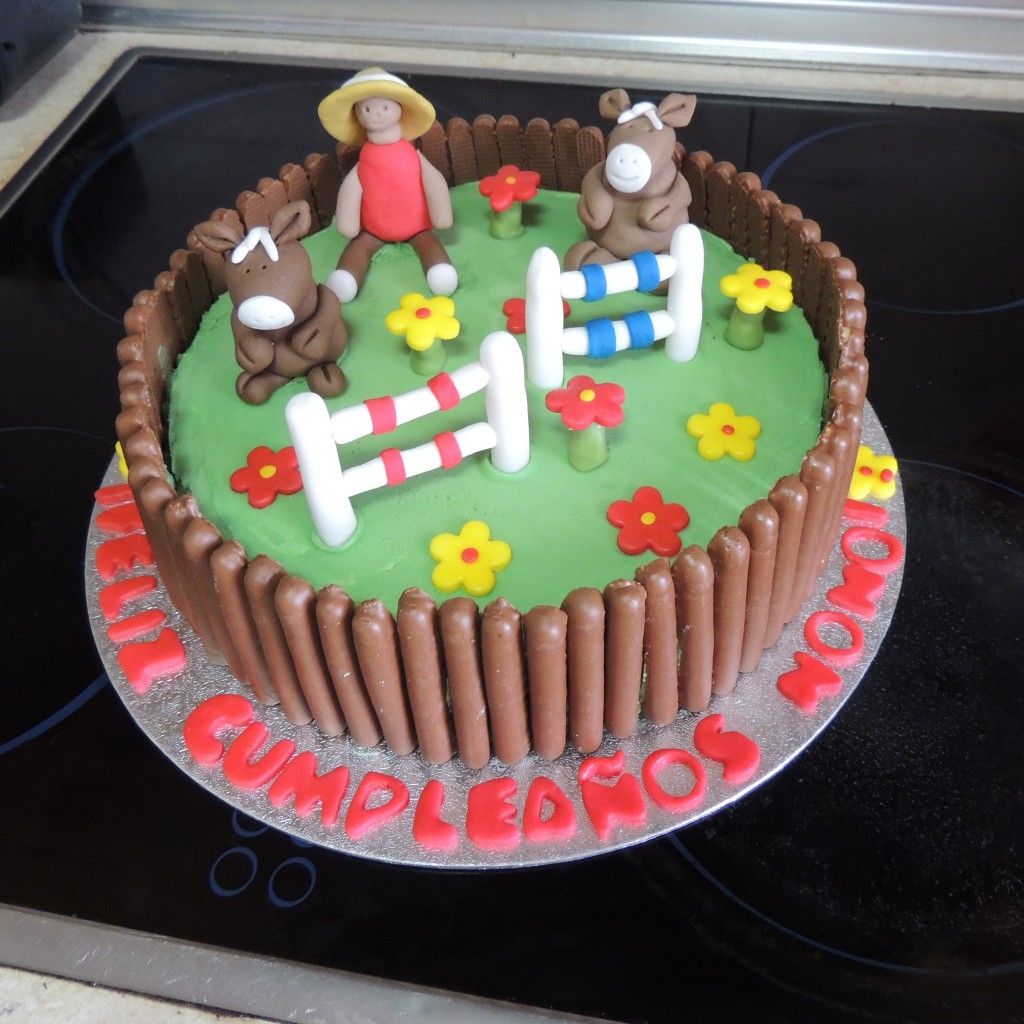 Horse_riding_cake